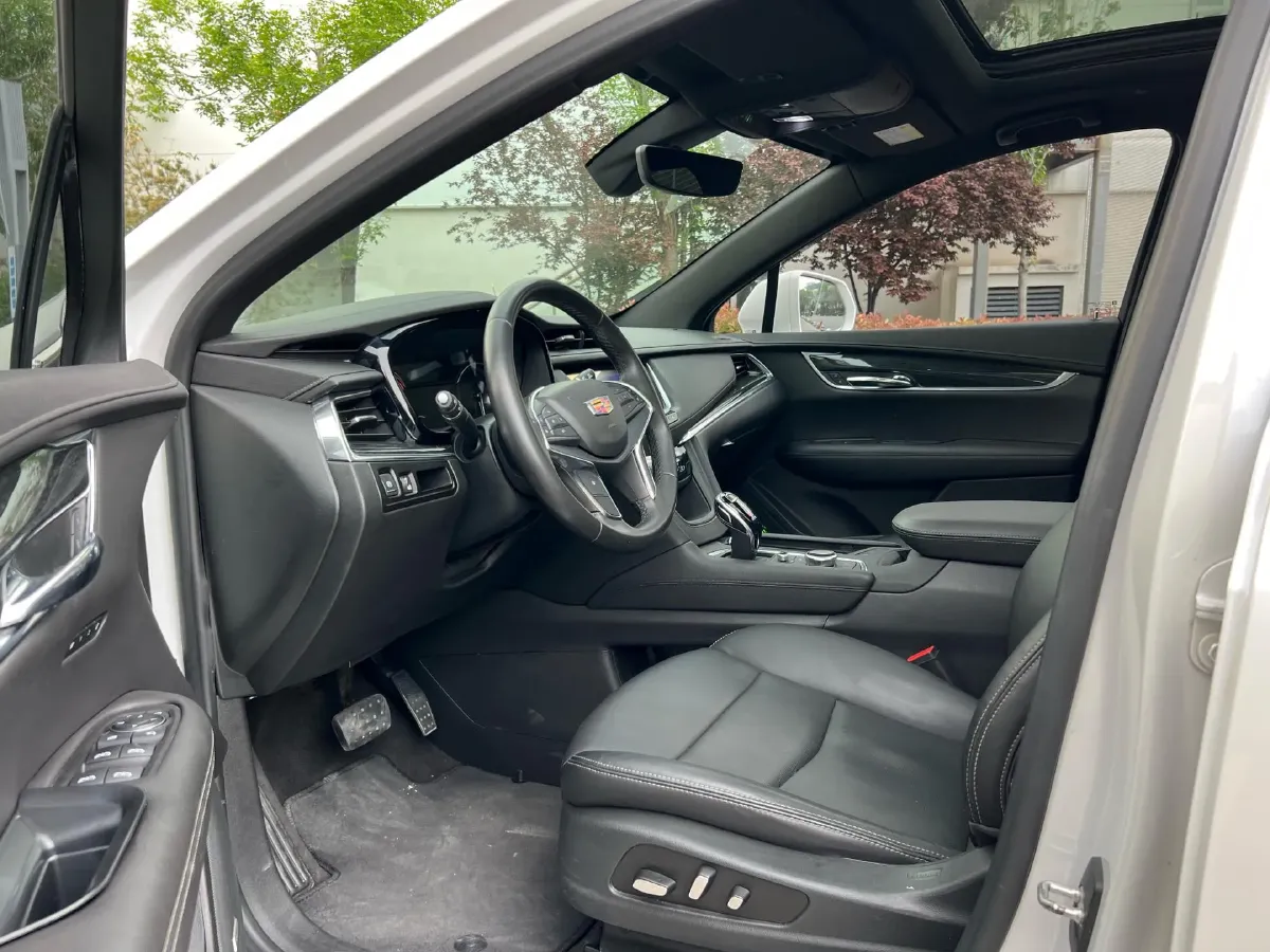 2020 Cadillac XT5 2.0T 241HP L4 9AT,autocango,china used car exporter,china ev exporter,chinese used car exporter,chinese used ev exporter