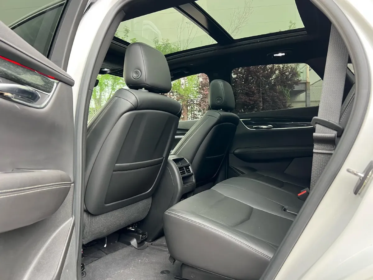 2020 Cadillac XT5 2.0T 241HP L4 9AT,autocango,china used car exporter,china ev exporter,chinese used car exporter,chinese used ev exporter