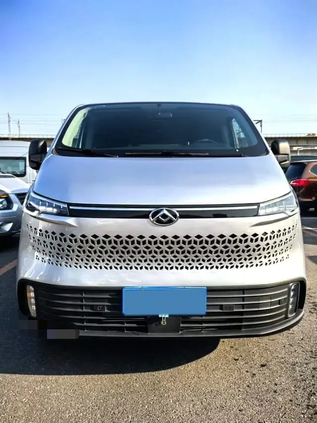 2023 MAXUS XinTu V70 2.0T 125HP L4 6MT,autocango,china used car exporter,china ev exporter,chinese used car exporter,chinese used ev exporter
