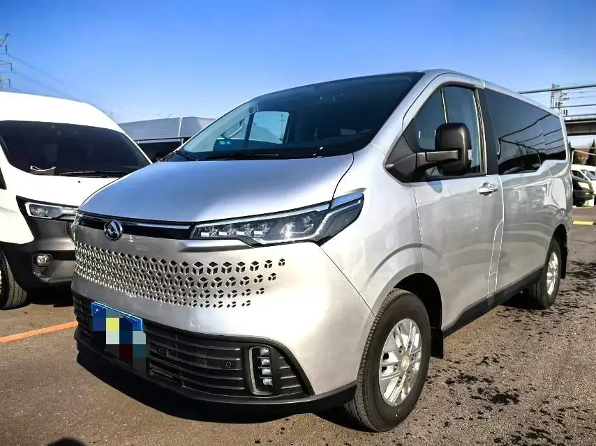 2023 MAXUS XinTu V70 2.0T 125HP L4 6MT,autocango,china used car exporter,china ev exporter,chinese used car exporter,chinese used ev exporter