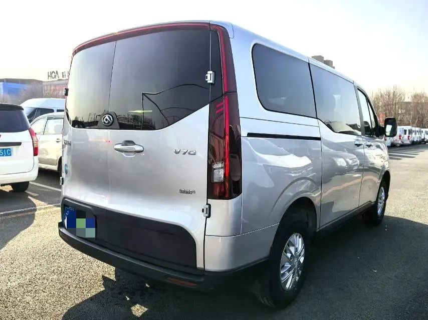 2023 MAXUS XinTu V70 2.0T 125HP L4 6MT,autocango,china used car exporter,china ev exporter,chinese used car exporter,chinese used ev exporter