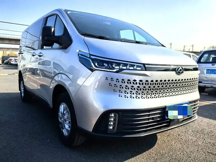 2023 MAXUS XinTu V70 2.0T 125HP L4 6MT,autocango,china used car exporter,china ev exporter,chinese used car exporter,chinese used ev exporter