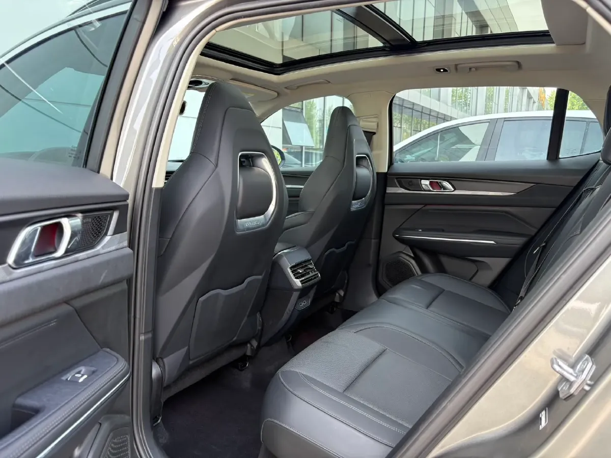 2021 LYNK&CO 01 2.0T 218HP L4 8AT,autocango,china used car exporter,china ev exporter,chinese used car exporter,chinese used ev exporter