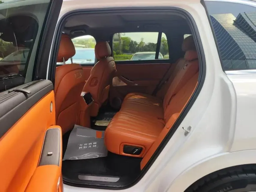 2026 AITO AITO M7 REEV 160HP REEV,autocango,china used car exporter,china ev exporter,chinese used car exporter,chinese used ev exporter