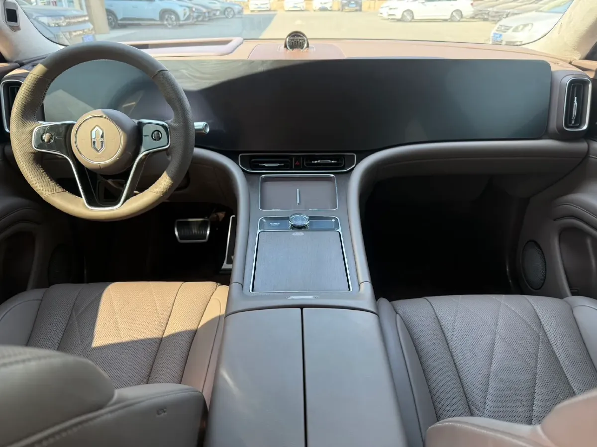 2024 AITO AITO M9 1.5T 152HP L4 REEV 42KWH,autocango,china used car exporter,china ev exporter,chinese used car exporter,chinese used ev exporter