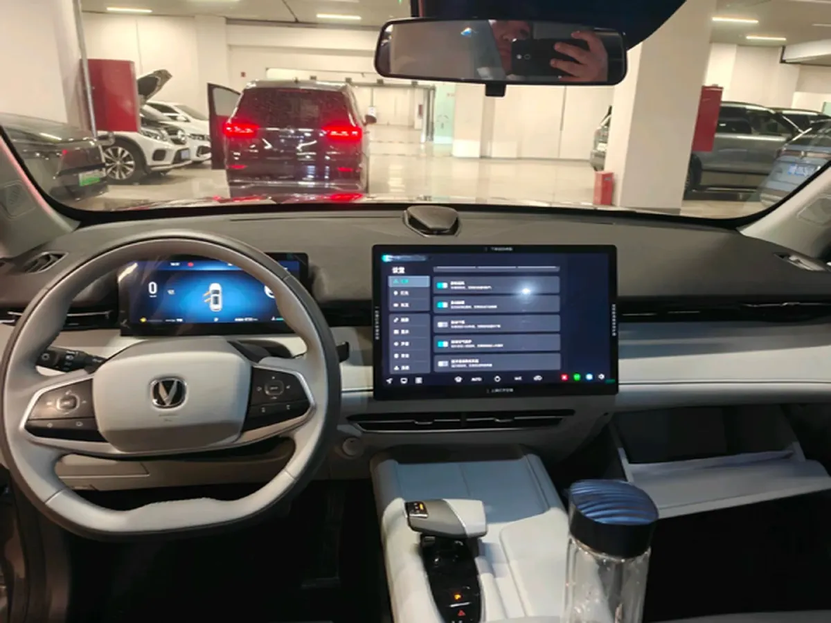 2025 ChangAn UNI-Z 1.5T 188HP L4 7DCT,autocango,china used car exporter,china ev exporter,chinese used car exporter,chinese used ev exporter