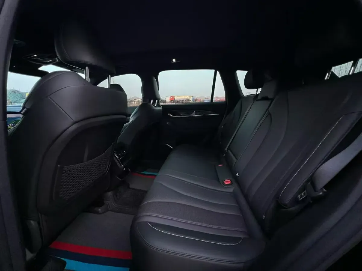 2024 Geely Monjaro 2.0T 218HP L4 7DCT,autocango,china used car exporter,china ev exporter,chinese used car exporter,chinese used ev exporter