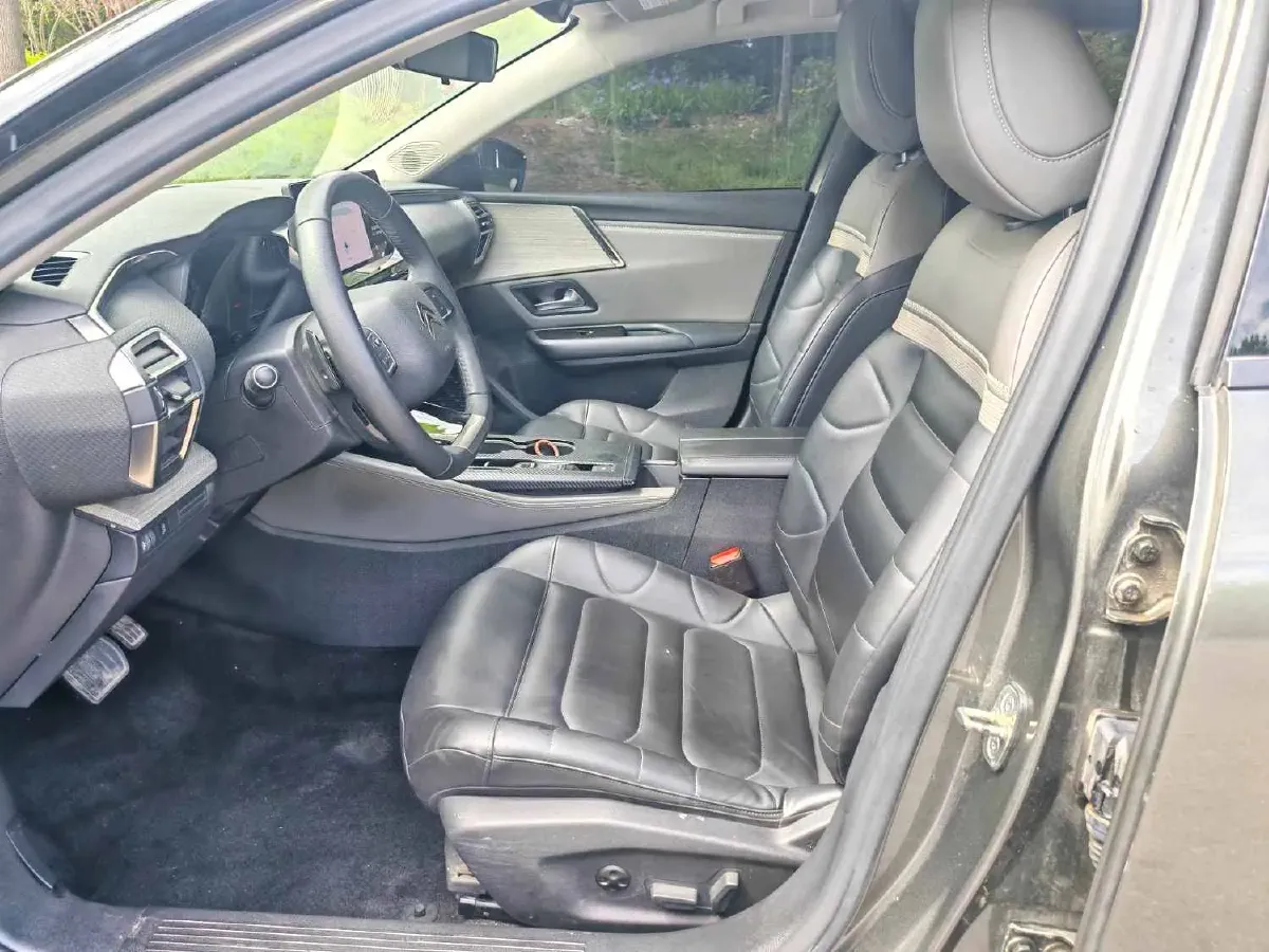 2021 Citroen C5 X 1.6T 175HP L4 8AT,autocango,china used car exporter,china ev exporter,chinese used car exporter,chinese used ev exporter