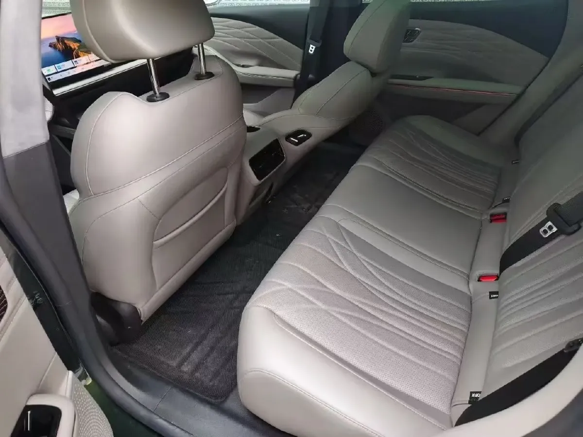 2025 Geely Galaxy Starshine 8 1.5T 163HP L4 3DHT PHEV 27.69KWH,autocango,china used car exporter,china ev exporter,chinese used car exporter,chinese used ev exporter