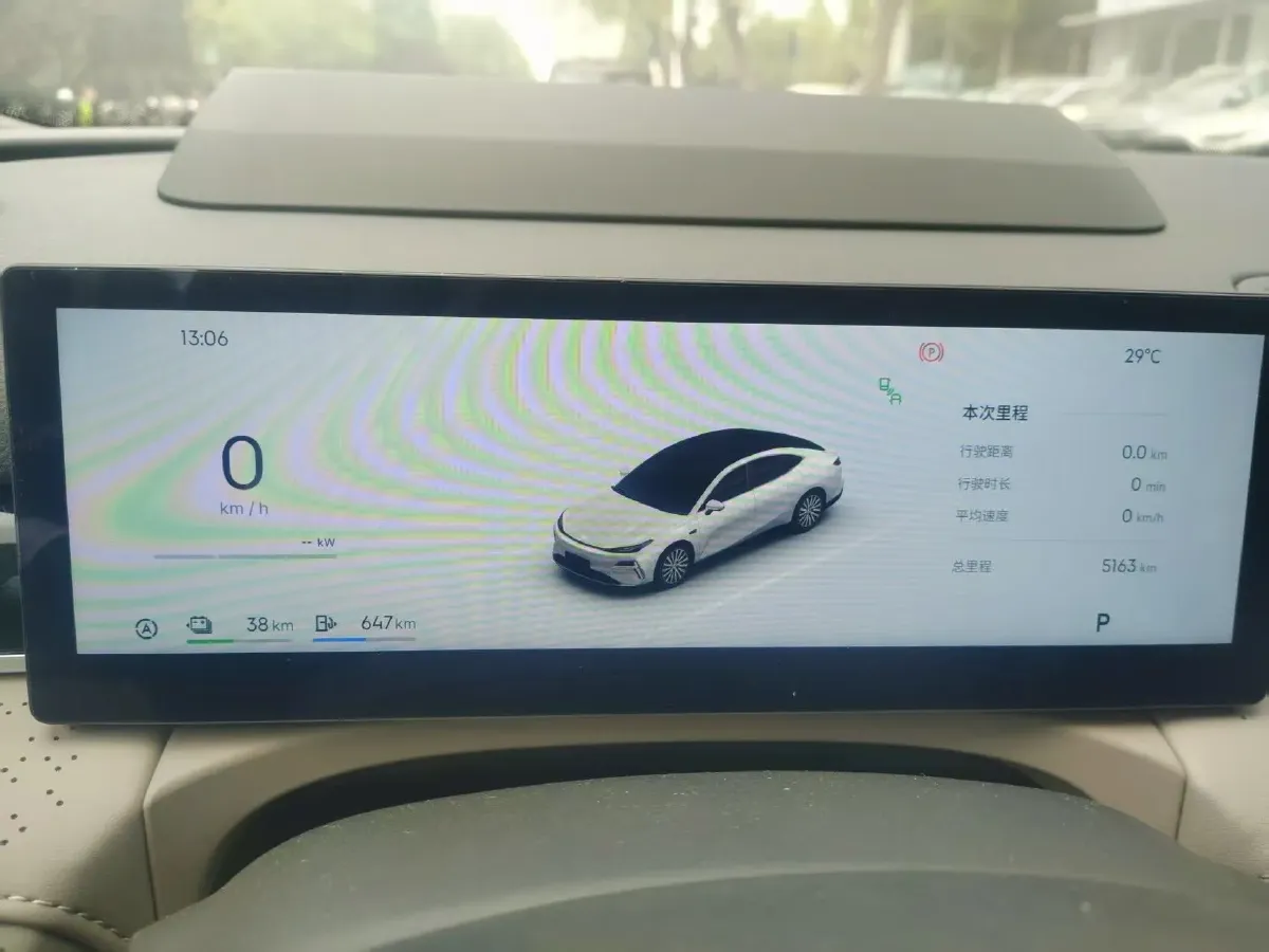 2025 Geely Galaxy Starshine 8 1.5T 163HP L4 3DHT PHEV 27.69KWH,autocango,china used car exporter,china ev exporter,chinese used car exporter,chinese used ev exporter