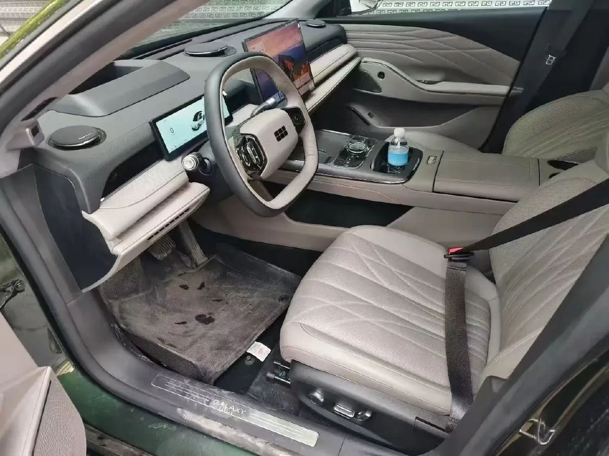 2025 Geely Galaxy Starshine 8 1.5T 163HP L4 3DHT PHEV 27.69KWH,autocango,china used car exporter,china ev exporter,chinese used car exporter,chinese used ev exporter