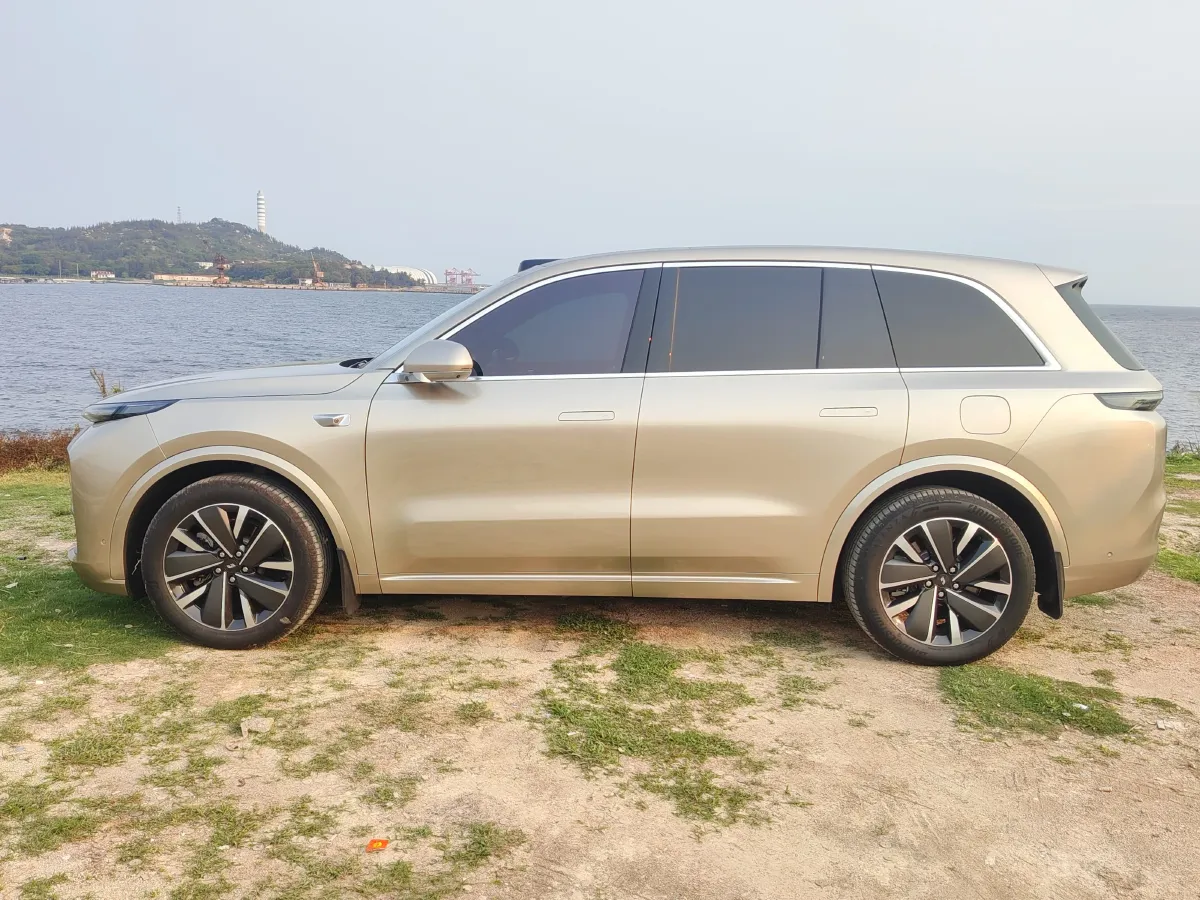 2024 Toyota Granvia 2.5L 189HP L4 E-CVT Hybrid,autocango,china used car exporter,china ev exporter,chinese used car exporter,chinese used ev exporter