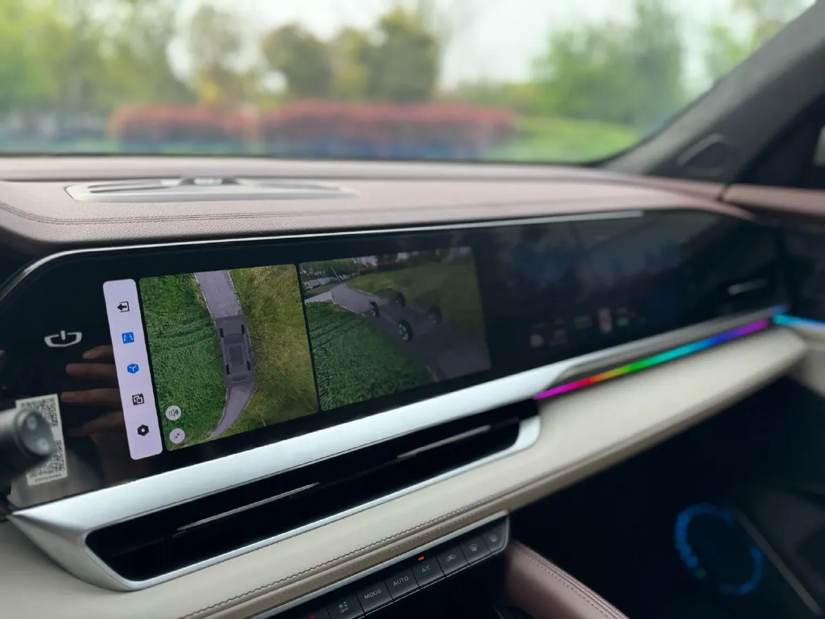 2021 Geely Monjaro 2.0T 218HP L4 7DCT,autocango,china used car exporter,china ev exporter,chinese used car exporter,chinese used ev exporter