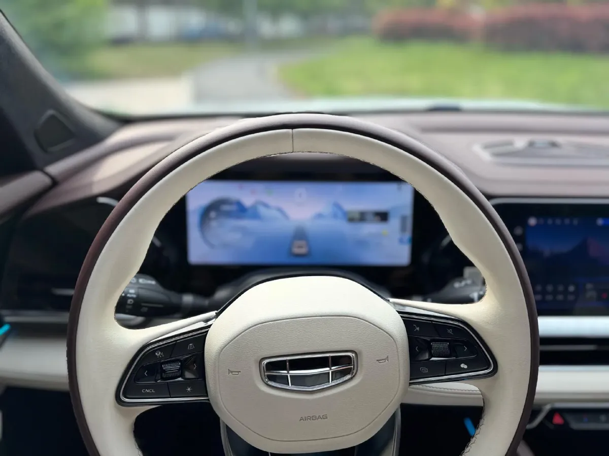 2021 Geely Monjaro 2.0T 218HP L4 7DCT,autocango,china used car exporter,china ev exporter,chinese used car exporter,chinese used ev exporter