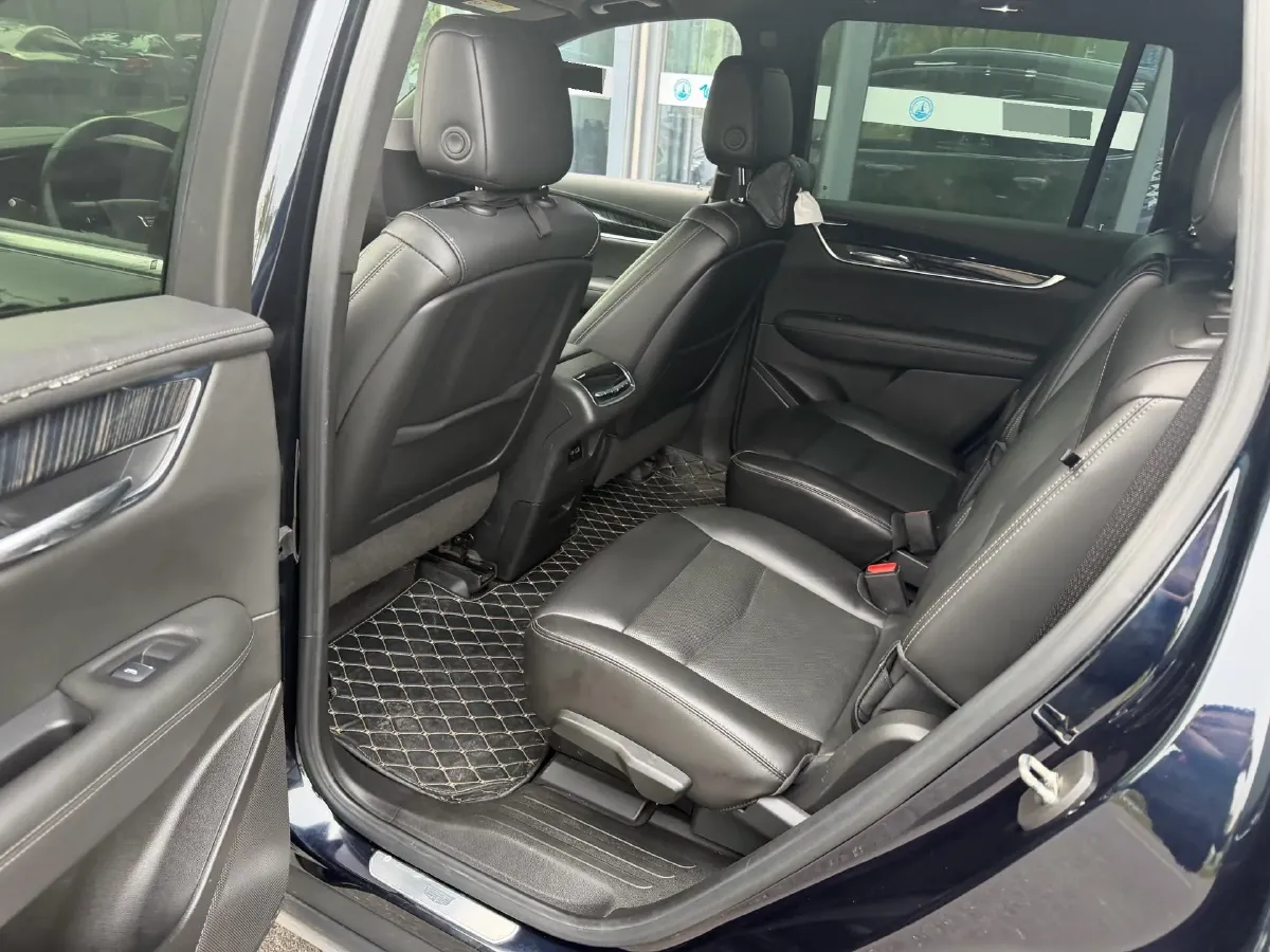 2022 Cadillac XT6 2.0T 237HP L4 9AT,autocango,china used car exporter,china ev exporter,chinese used car exporter,chinese used ev exporter