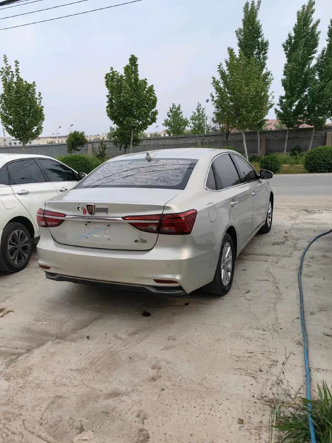2017 Roewe i6 1.0T 125HP L3 7DCT,autocango,china used car exporter,china ev exporter,chinese used car exporter,chinese used ev exporter