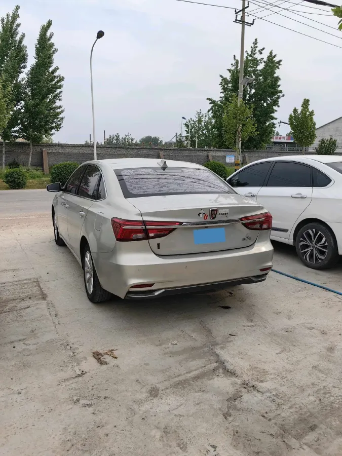 2017 Roewe i6 1.0T 125HP L3 7DCT,autocango,china used car exporter,china ev exporter,chinese used car exporter,chinese used ev exporter