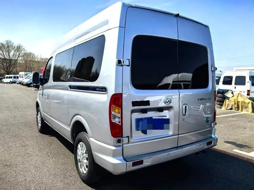 2021 MAXUS XinTu V80 2.0T 139HP L4 6MT,autocango,china used car exporter,china ev exporter,chinese used car exporter,chinese used ev exporter