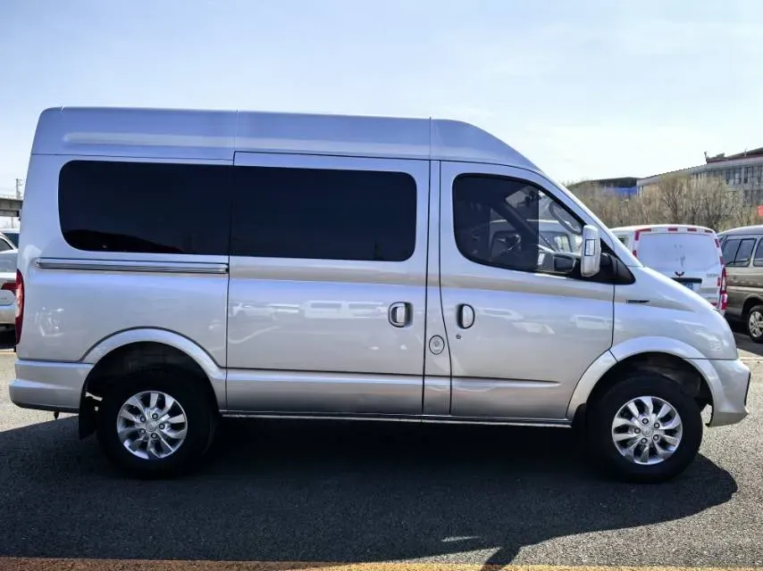 2021 MAXUS XinTu V80 2.0T 139HP L4 6MT,autocango,china used car exporter,china ev exporter,chinese used car exporter,chinese used ev exporter