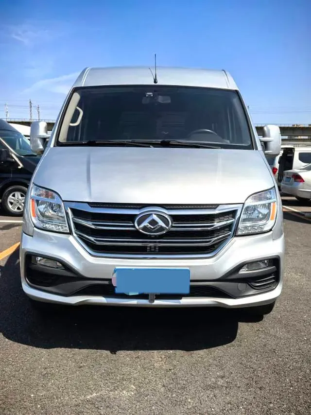 2021 MAXUS XinTu V80 2.0T 139HP L4 6MT,autocango,china used car exporter,china ev exporter,chinese used car exporter,chinese used ev exporter