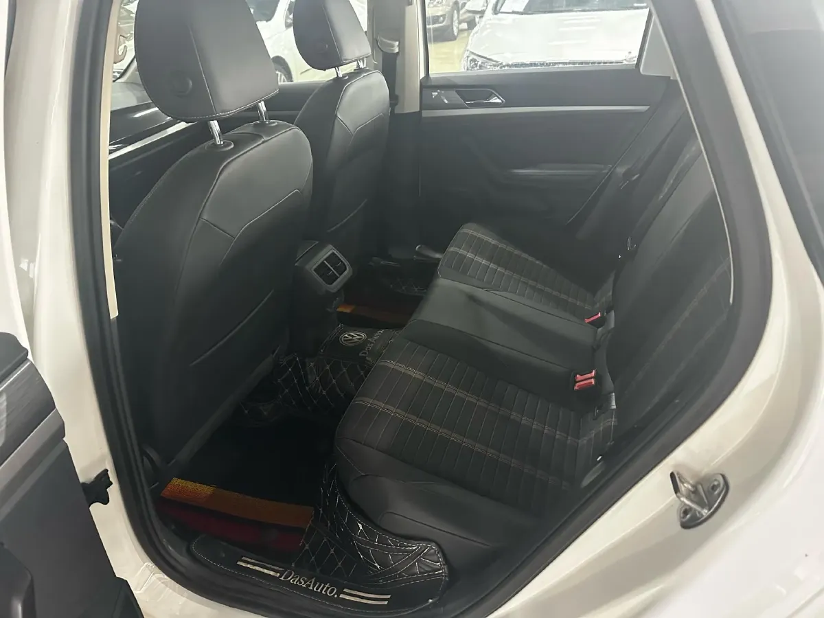 2018 Skoda Karoq 1.4T 150HP L4 7DCT,autocango,china used car exporter,china ev exporter,chinese used car exporter,chinese used ev exporter