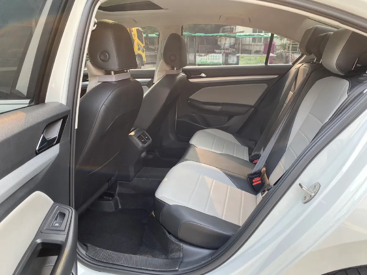 2023 Volkswagen Bora 1.2T 116HP L4 7DCT,autocango,china used car exporter,china ev exporter,chinese used car exporter,chinese used ev exporter