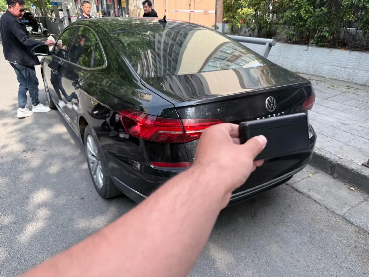 2020 Volkswagen Passat 2.0T 186HP L4 7DCT,autocango,china used car exporter,china ev exporter,chinese used car exporter,chinese used ev exporter