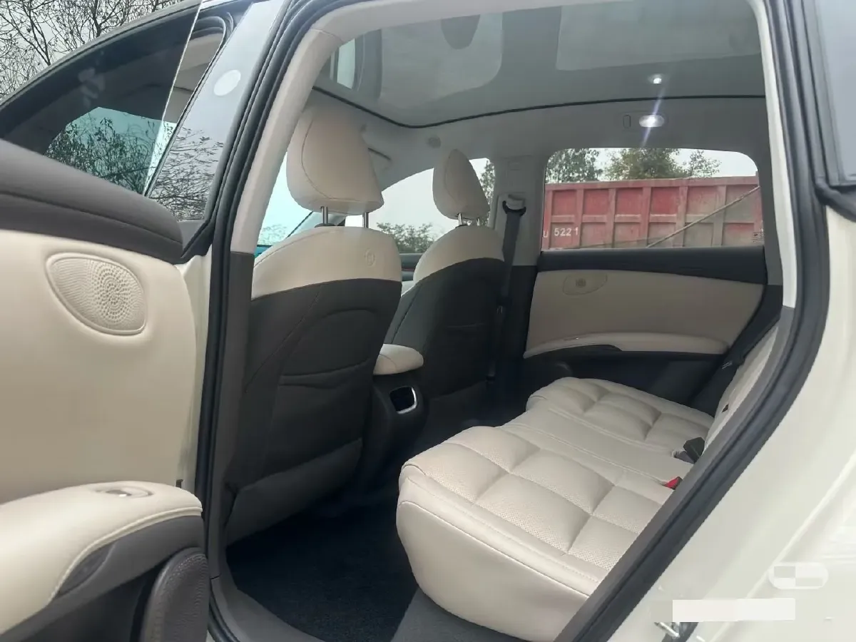 2023 IM LS6 BEV 71KWH,autocango,china used car exporter,china ev exporter,chinese used car exporter,chinese used ev exporter