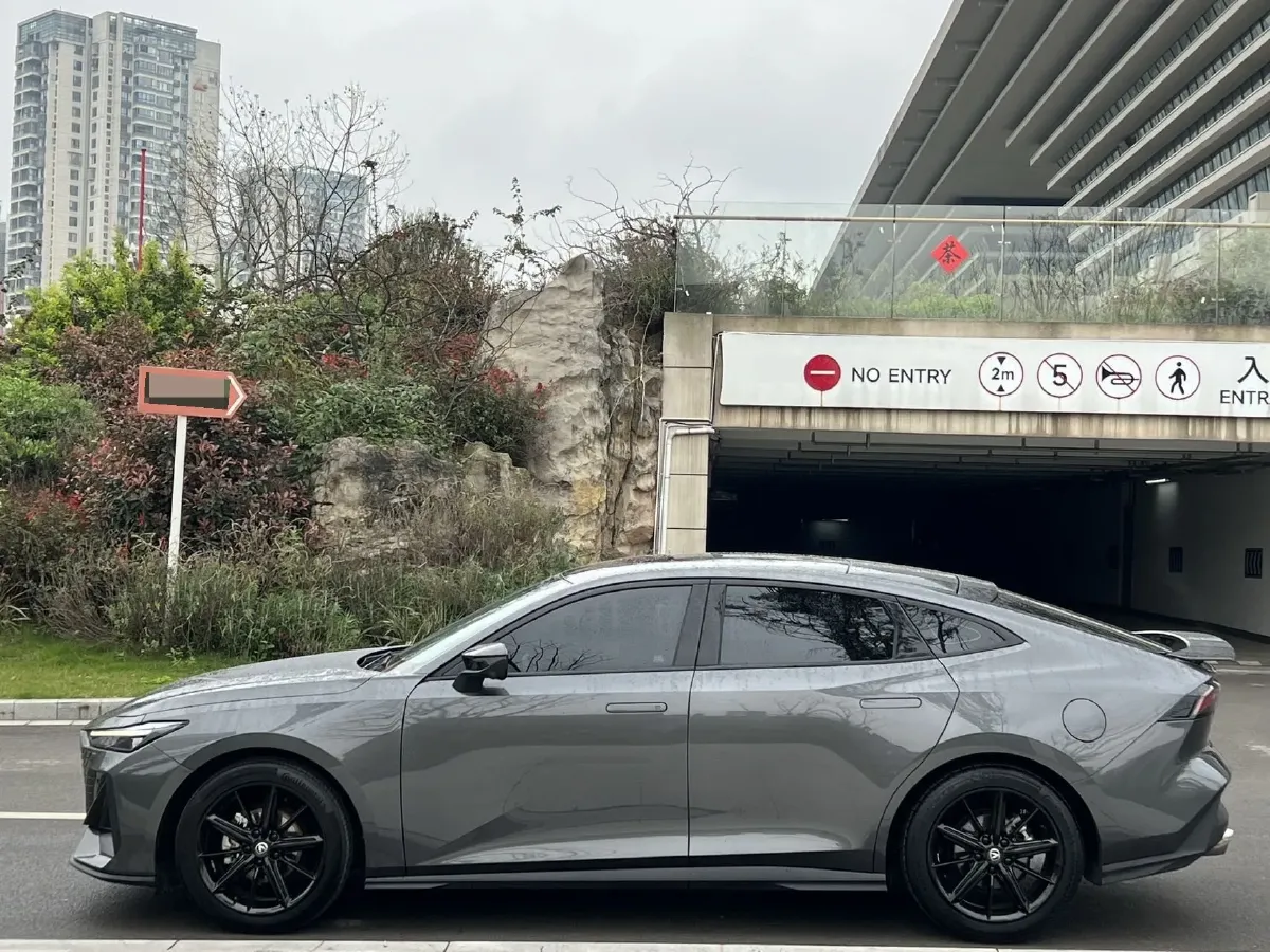 2022 ChangAn UNI-V 1.5T 188HP L4 7DCT,autocango,china used car exporter,china ev exporter,chinese used car exporter,chinese used ev exporter