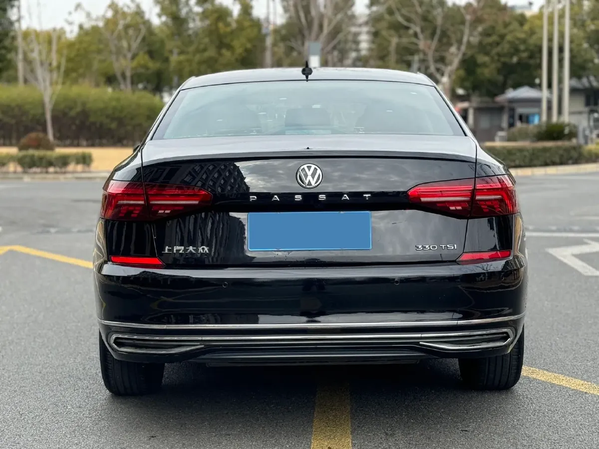 2020 Volkswagen Passat 2.0T 186HP L4 7DCT,autocango,china used car exporter,china ev exporter,chinese used car exporter,chinese used ev exporter