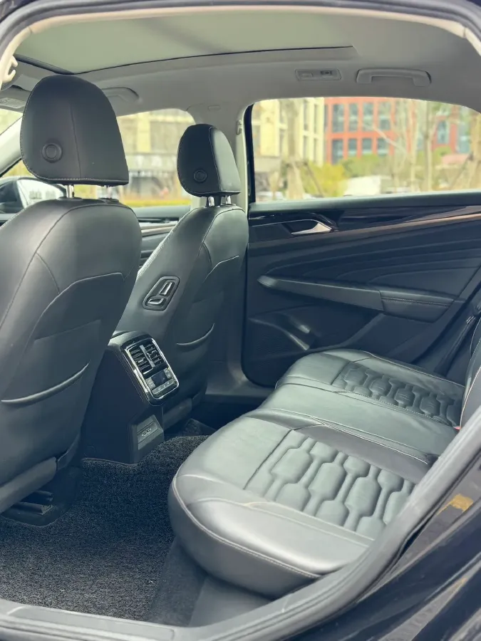 2020 Volkswagen Passat 2.0T 186HP L4 7DCT,autocango,china used car exporter,china ev exporter,chinese used car exporter,chinese used ev exporter