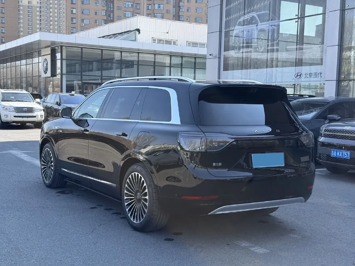 2025 AITO AITO M9 REEV 160HP REEV 52KWH,autocango,china used car exporter,china ev exporter,chinese used car exporter,chinese used ev exporter