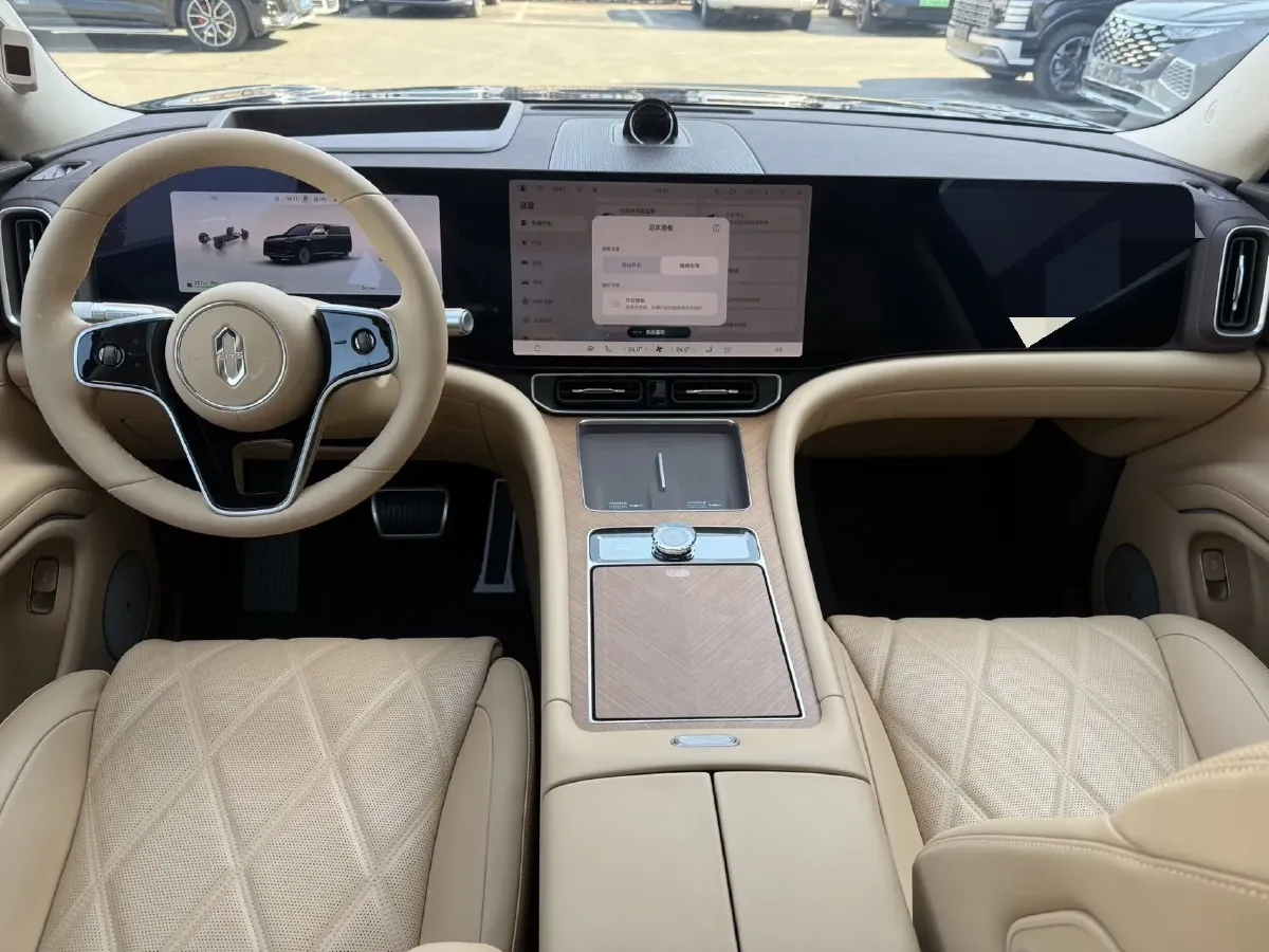 2025 AITO AITO M9 REEV 160HP REEV 52KWH,autocango,china used car exporter,china ev exporter,chinese used car exporter,chinese used ev exporter