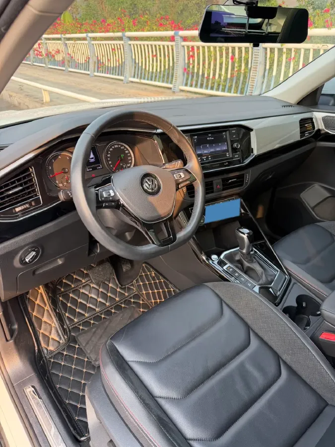 2019 Jeep Cherokee 2.0T 234HP L4 9AT,autocango,china used car exporter,china ev exporter,chinese used car exporter,chinese used ev exporter