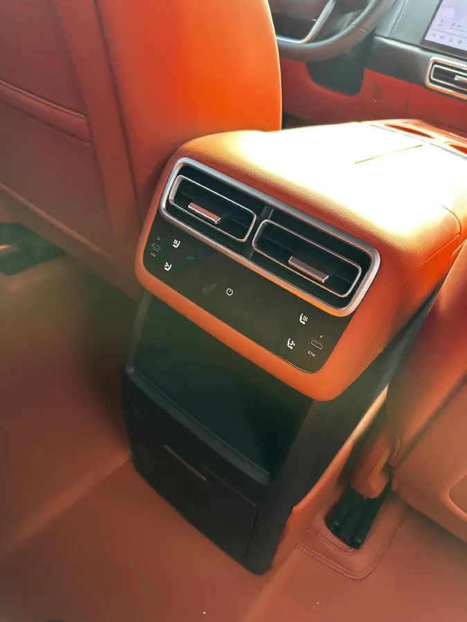 2025 Li L6 Range Extended 154HP L4 REEV,autocango,china used car exporter,china ev exporter,chinese used car exporter,chinese used ev exporter