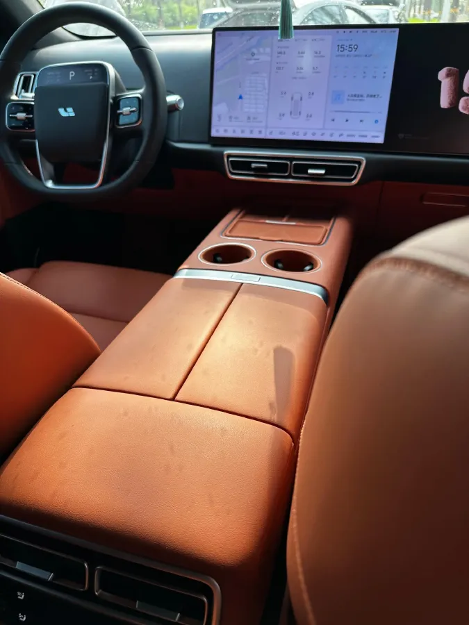 2025 Li L6 Range Extended 154HP L4 REEV,autocango,china used car exporter,china ev exporter,chinese used car exporter,chinese used ev exporter