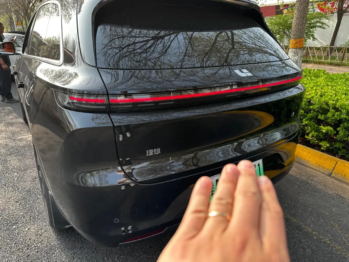 2025 Li L6 Range Extended 154HP L4 REEV,autocango,china used car exporter,china ev exporter,chinese used car exporter,chinese used ev exporter