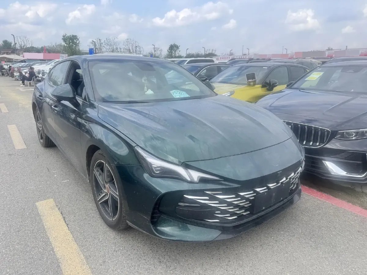 2023 MG 7 1.5T 188HP L4 7DCT,autocango,china used car exporter,china ev exporter,chinese used car exporter,chinese used ev exporter