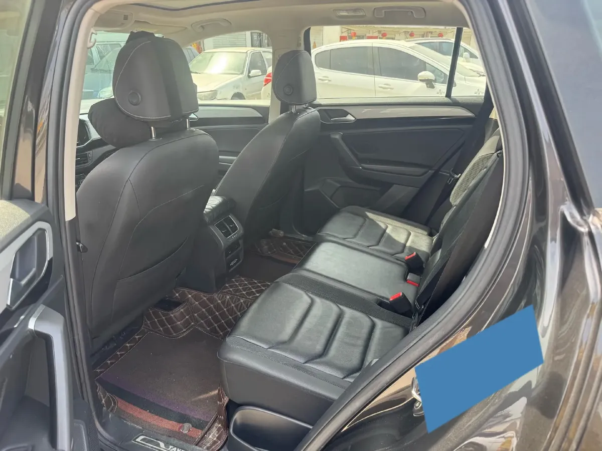 2019 Jeep Cherokee 2.0T 234HP L4 9AT,autocango,china used car exporter,china ev exporter,chinese used car exporter,chinese used ev exporter