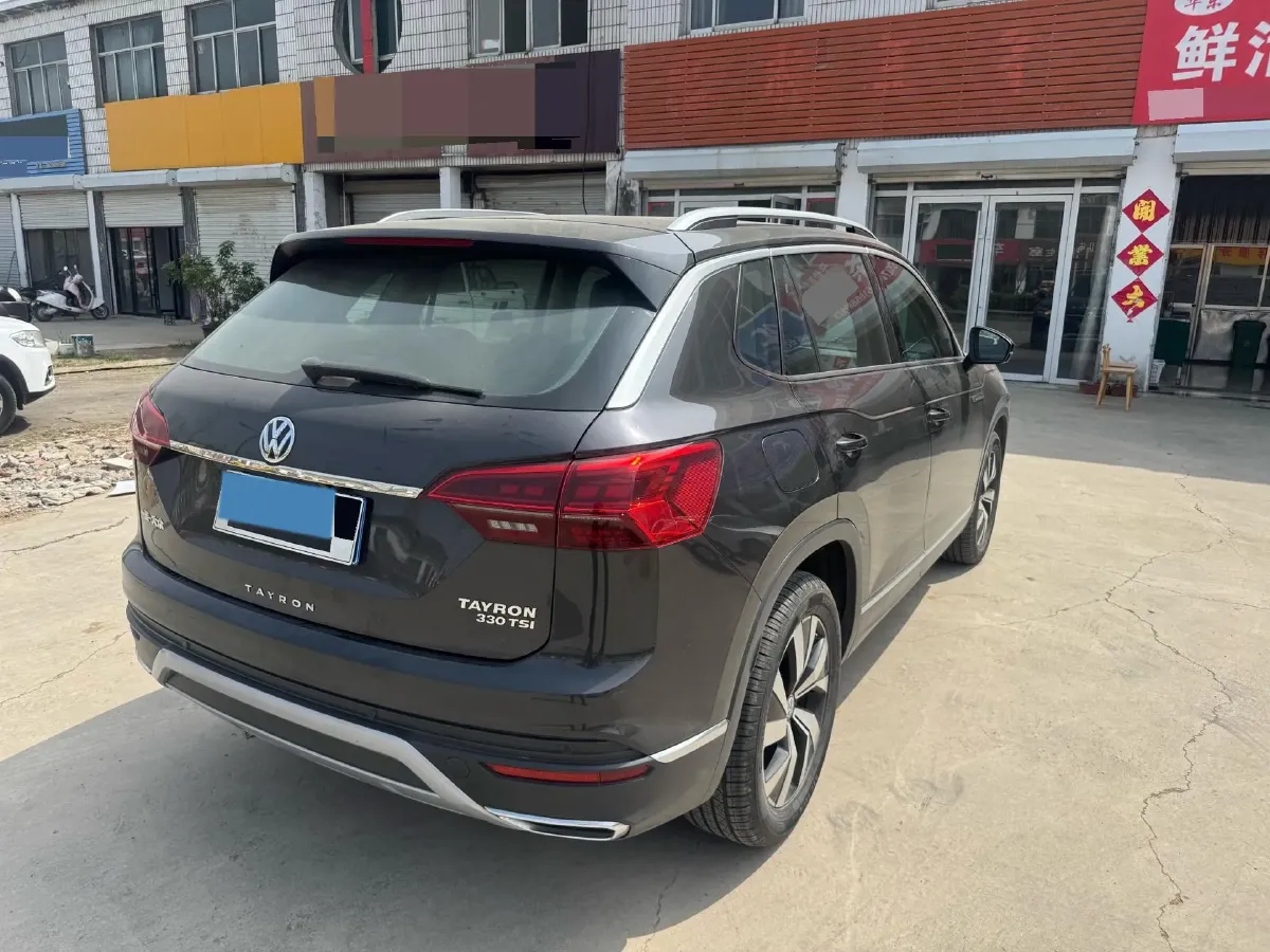 2019 Jeep Cherokee 2.0T 234HP L4 9AT,autocango,china used car exporter,china ev exporter,chinese used car exporter,chinese used ev exporter