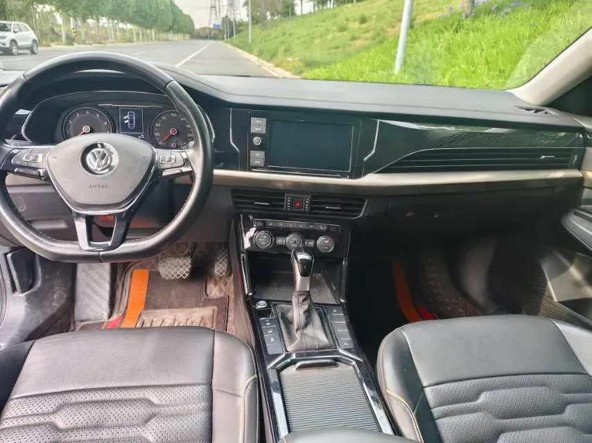 2019 Skoda Kodiak 2.0T 186HP L4 7DCT,autocango,china used car exporter,china ev exporter,chinese used car exporter,chinese used ev exporter