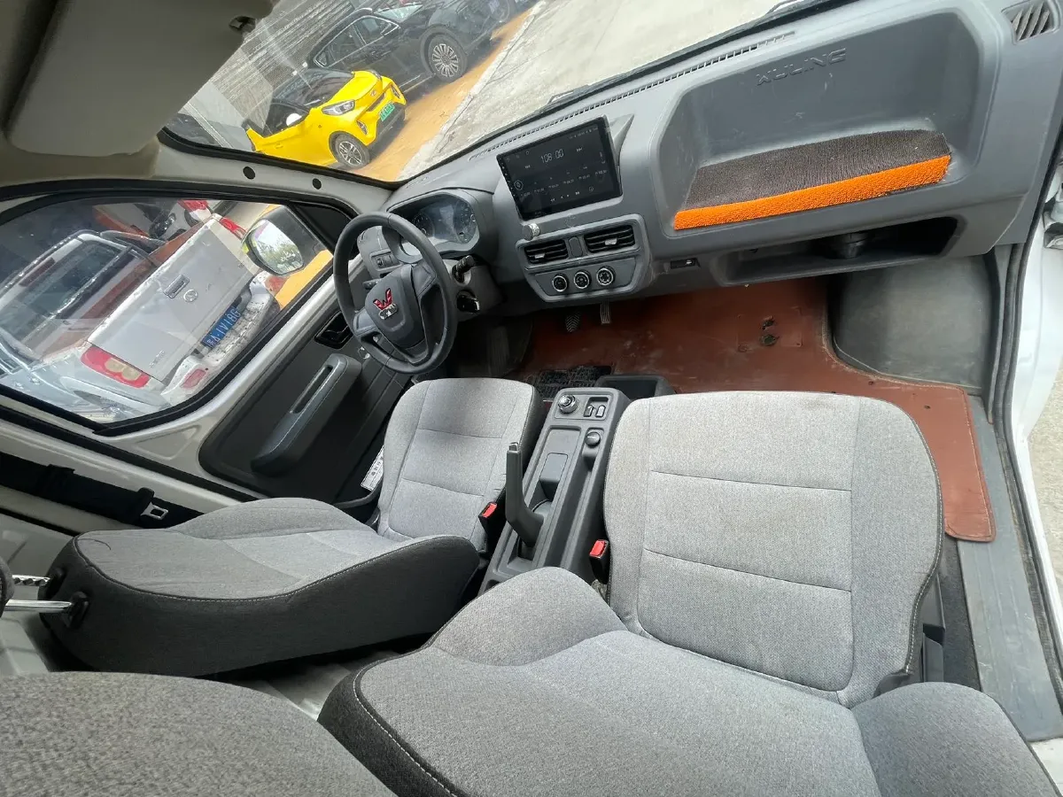 2024 WuLing YangGuang BEV 41.9KWH,autocango,china used car exporter,china ev exporter,chinese used car exporter,chinese used ev exporter