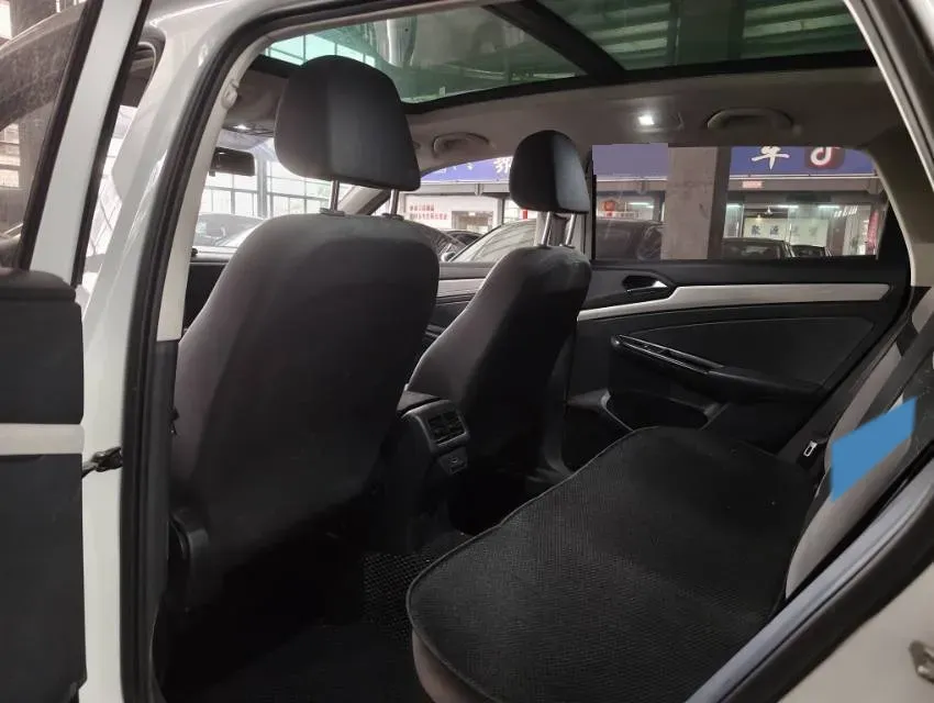 2022 Jetta VS7 1.4T 150HP L4 6AT,autocango,china used car exporter,china ev exporter,chinese used car exporter,chinese used ev exporter