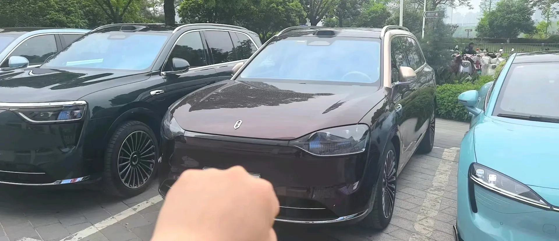 2025 AITO AITO M9 REEV 160HP REEV 52KWH,autocango,china used car exporter,china ev exporter,chinese used car exporter,chinese used ev exporter