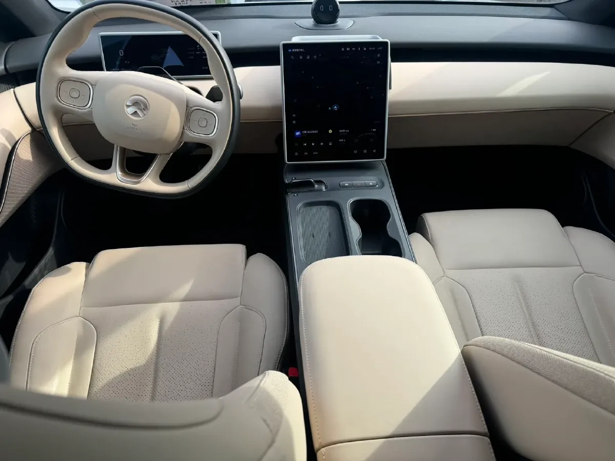 2024 NIO ET5T BEV 75KWH,autocango,china used car exporter,china ev exporter,chinese used car exporter,chinese used ev exporter