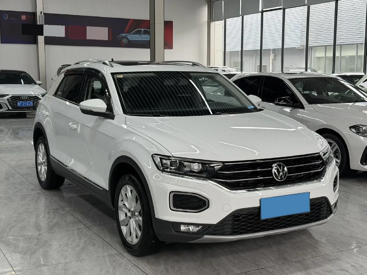 2022 Volkswagen T-Roc 1.4T 150HP L4 7DCT,autocango,china used car exporter,china ev exporter,chinese used car exporter,chinese used ev exporter