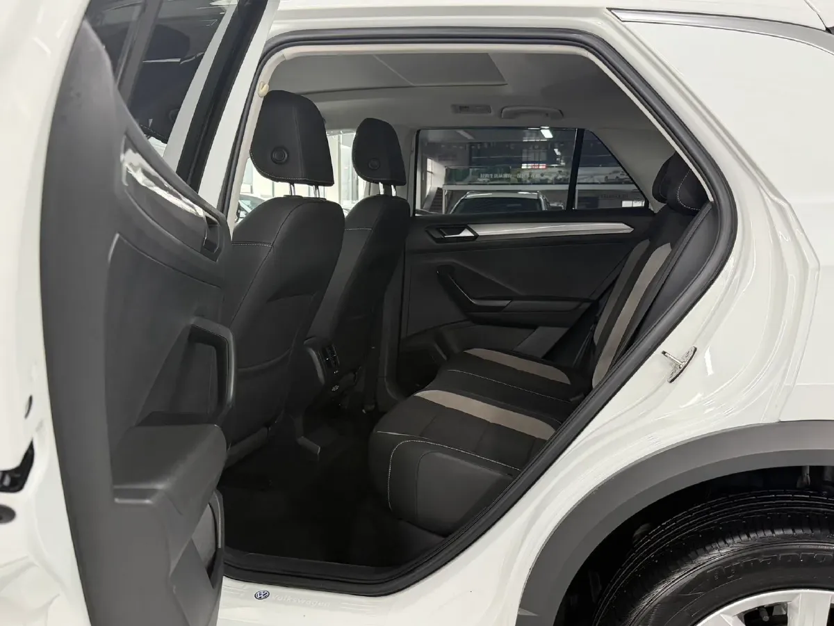 2022 Volkswagen T-Roc 1.4T 150HP L4 7DCT,autocango,china used car exporter,china ev exporter,chinese used car exporter,chinese used ev exporter