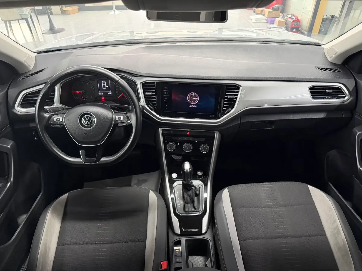 2022 Volkswagen T-Roc 1.4T 150HP L4 7DCT,autocango,china used car exporter,china ev exporter,chinese used car exporter,chinese used ev exporter