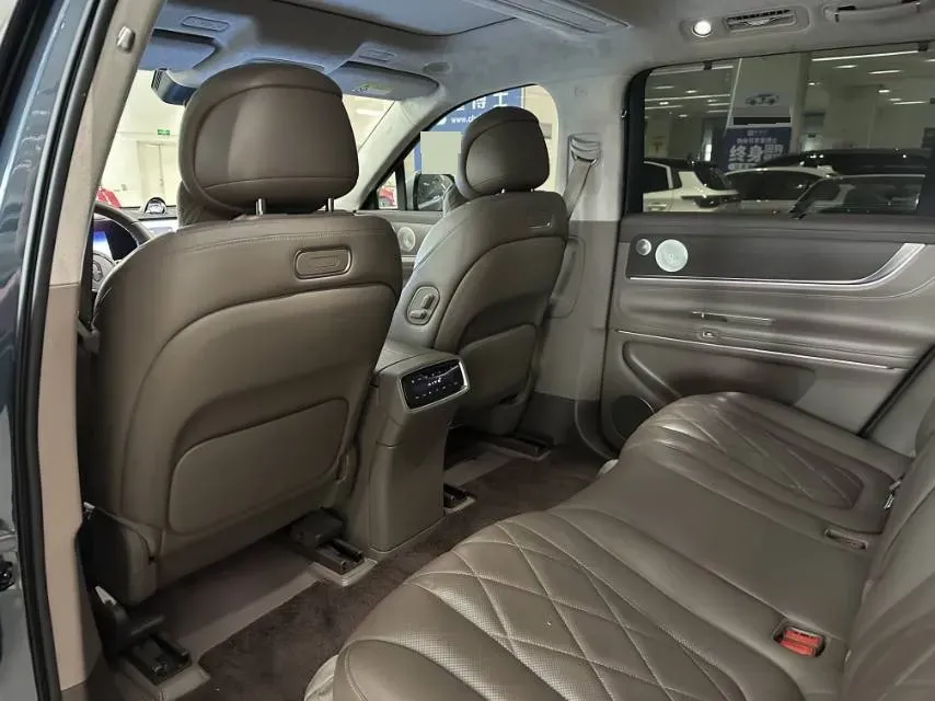 2024 AITO AITO M9 1.5T 152HP L4 REEV 42KWH,autocango,china used car exporter,china ev exporter,chinese used car exporter,chinese used ev exporter