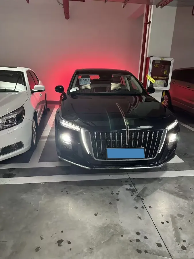 2025 HongQi H5 1.5T 169HP L4 1DHT Hybrid,autocango,china used car exporter,china ev exporter,chinese used car exporter,chinese used ev exporter